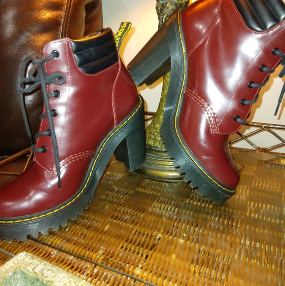Dr, Martens high heel Style size 6 us  maroon - Picture 1 of 5